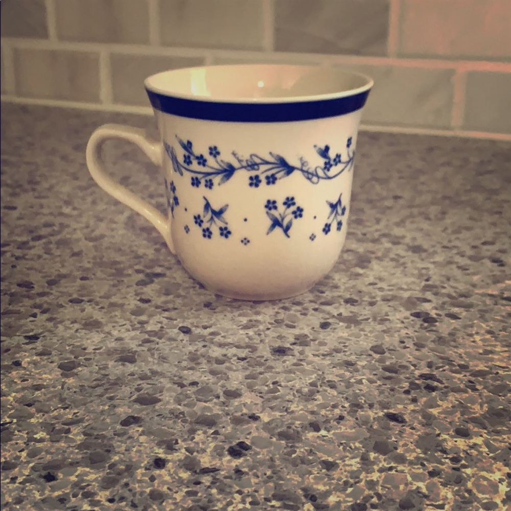 6 piece tea/ coffee cups